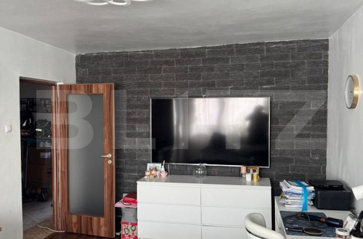Apartament 3 camere de vanzare DACIA - Iasi anunturi imobiliare Iasi