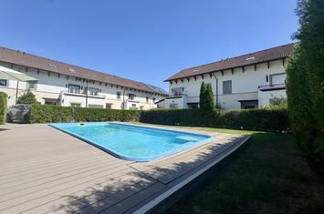 Villa in complex with swimming pool, Iancu Nicolae area anunturi imobiliare Bucuresti