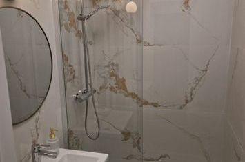 Unirii Bratianu apartament 2 camere de vanzare anunturi imobiliare Bucuresti