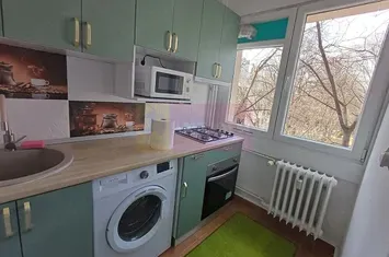 Garsoniera, renovata si mobilata Grand Arena metrou Aparatorii Patriei anunturi imobiliare Bucuresti