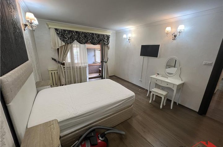 Apartament 3 camere de inchiriat CENTRAL - Vrancea anunturi imobiliare Vrancea