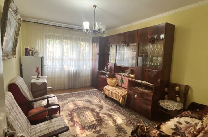 Apartament 3 camere de vanzare RADAUTI - Suceava anunturi imobiliare Suceava