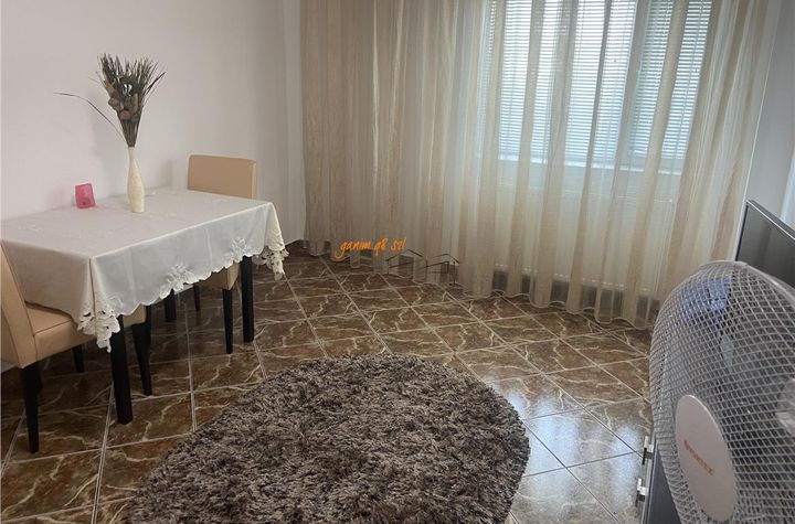 Apartament 3 camere de vanzare CENTRAL - Vrancea anunturi imobiliare Vrancea