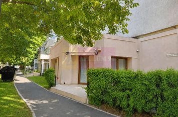 Spațiu comercial 59 mp + terasă exterioară 35 mp, Focsani, central anunturi imobiliare Vrancea