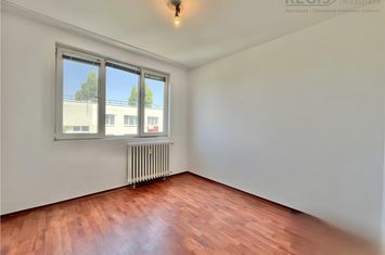 Apartament 3 camere de vanzare GIURGIULUI - Bucuresti anunturi imobiliare Bucuresti