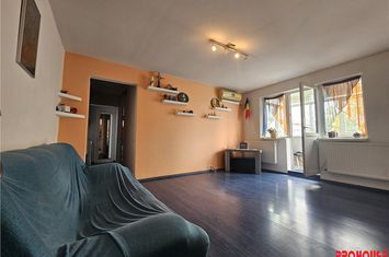 Apartament 3 camere de vanzare STEFAN CEL MARE - Bacau anunturi imobiliare Bacau
