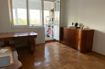 Apartament 3 camere de vanzare PLOIESTI - Prahova anunturi imobiliare Prahova