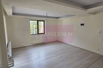 Apartament 2 camere, etaj 1, de vanzare in Busteni anunturi imobiliare Prahova