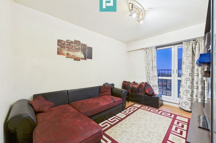 Apartament 3 camere, Confecții, UVG anunturi imobiliare Arad