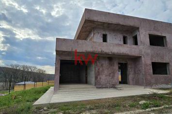 Casă - 4 camere de vanzare IASI - Iasi anunturi imobiliare Iasi