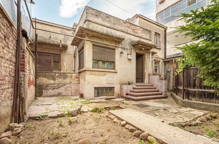 FERDINAND - Oborul Nou | Casa individuala 276mp teren| Renovare facila anunturi imobiliare Bucuresti