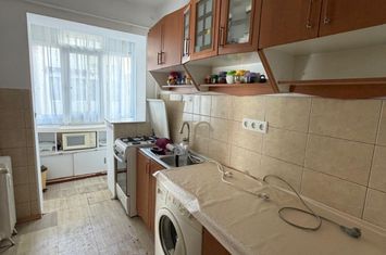 Apartament 3 camere de vanzare RADAUTI - Suceava anunturi imobiliare Suceava