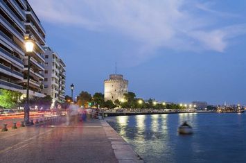 Hala industrială 1.400 mp pe teren 2.700 mp în Sindos anunturi imobiliare Grecia