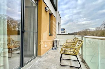Apartament 3 camere, etaj intermediar, loc de parcare inclus anunturi imobiliare Timis