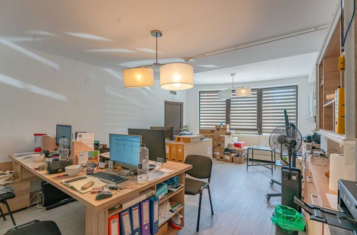 Spatiu birou cu acces din strada anunturi imobiliare Brasov