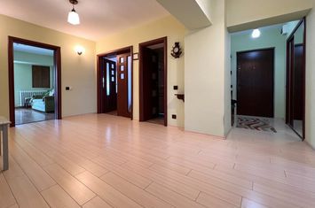Apartament 4 camere de vanzare UNIRII - Bucuresti anunturi imobiliare Bucuresti