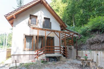 Casă - 3 camere de vanzare NORD-EST - Mures anunturi imobiliare Mures