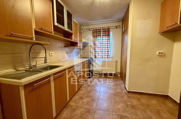 Apartament cu 3 camere, 2 bai, centrala proprie, zona Soarelui anunturi imobiliare Timis