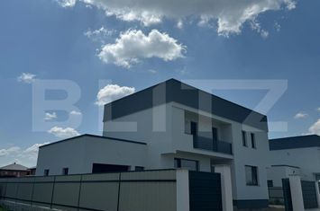Vilă - 4 camere de vanzare RADAUTI - Suceava anunturi imobiliare Suceava