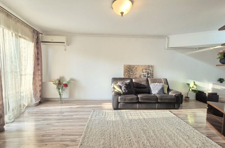 Apartament 2 camere la 4 minute metrou Lujerului, parcare la scara anunturi imobiliare Bucuresti