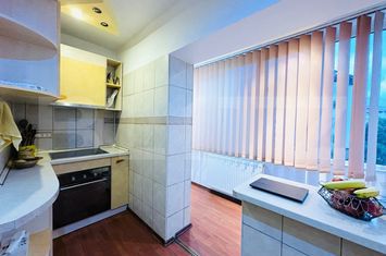 Apartament 3 camere de vanzare NOUA - Brasov anunturi imobiliare Brasov