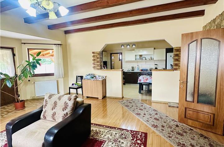 Vilă - 4 camere de vanzare SANPETRU - Brasov anunturi imobiliare Brasov