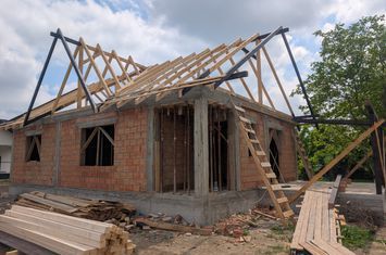 Casă - 3 camere de vanzare BACAU - Bacau anunturi imobiliare Bacau