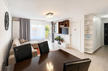 Apartament 3 camere de vanzare FLORESTI - Cluj anunturi imobiliare Cluj