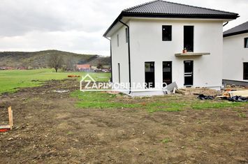Casa 4 camere la asfalt 150 mp,500 mp teren 0% comision anunturi imobiliare Mures