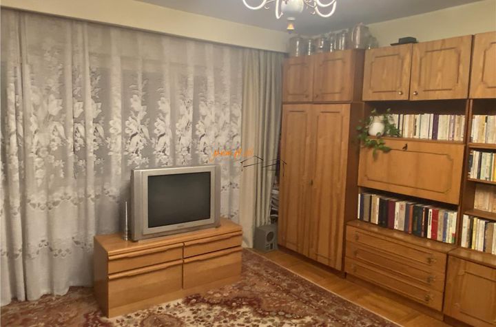 Apartament 3 camere de vanzare CENTRAL - Vrancea anunturi imobiliare Vrancea