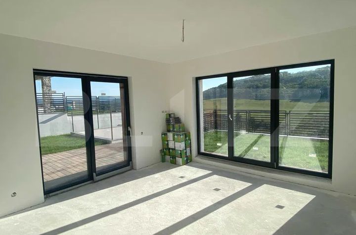 Vilă - 4 camere de vanzare BACIU - Cluj anunturi imobiliare Cluj