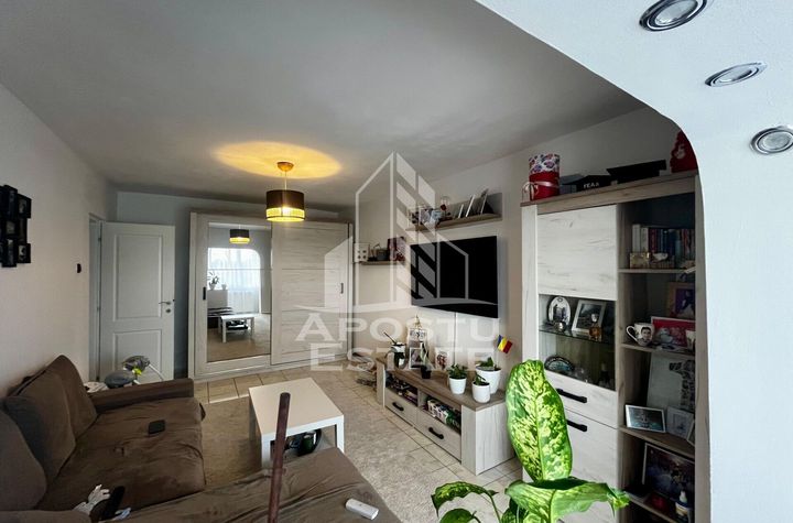 Apartament 3 camere,centrala proprie,boxa,zona Lipovei anunturi imobiliare Timis