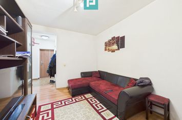 Apartament 3 camere, Confecții, UVG anunturi imobiliare Arad