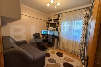 Apartament 4 camere de vanzare SUCEAVA - Suceava anunturi imobiliare Suceava
