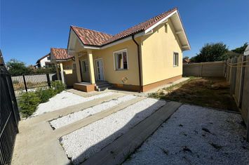 Casă - 3 camere de vanzare CENTRAL - Timis anunturi imobiliare Timis