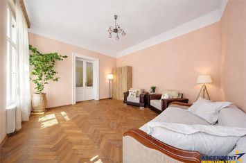 Apartament 6 camere de vanzare CENTRUL ISTORIC - Brasov anunturi imobiliare Brasov