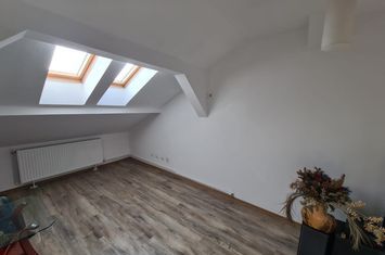 Apartament 4 camere de vanzare SARARI - Dolj anunturi imobiliare Dolj