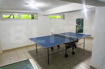 Vilă - 11 camere de vanzare FUNDATA - Brasov anunturi imobiliare Brasov