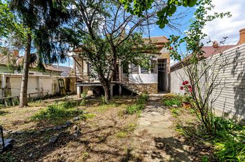 Casă pe Str. Dorobanților | 716 mp teren | Pârneava anunturi imobiliare Arad
