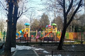 2 camere-Sector 4-Piata Straduintei-Parcare anunturi imobiliare Bucuresti