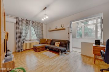 Garsoniera luminoasa, decomandata, etaj 2/4, bloc mixt 1981! anunturi imobiliare Bucuresti