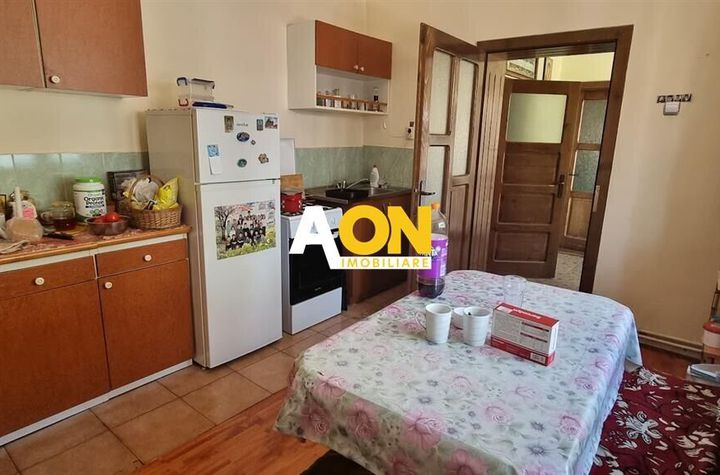 Casa individuala, 2 Camere, zona Poarta I,  300mp teren anunturi imobiliare Alba