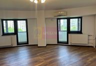 800 €, Apartament 3 camere
