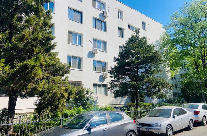 Apartament 3 camere de vanzare OZANA - Bucuresti anunturi imobiliare Bucuresti