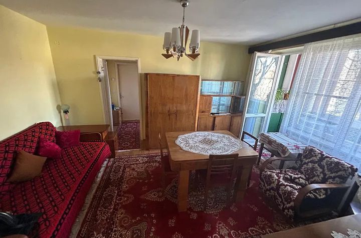 Apartament 2 camere de vanzare TRACTORU - Brasov anunturi imobiliare Brasov