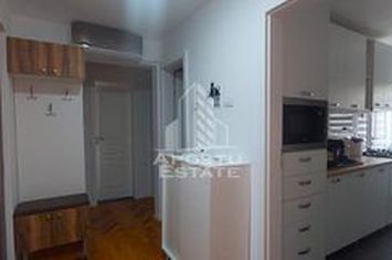 Apartament cu 3 camere  decomandat in zona Maranata anunturi imobiliare Arad