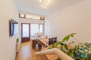 DE VÂNZARE Casa individuala cu poziție și vizibilitate anunturi imobiliare Timis