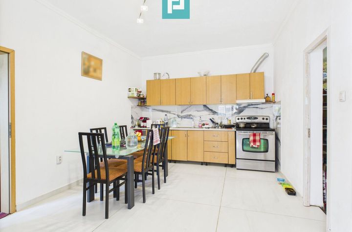 Casă cu multiple corpuri - Pârneava, Arad anunturi imobiliare Arad