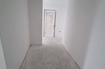 Apartament 3 camere de vanzare GEORGE ENESCU - Dolj anunturi imobiliare Dolj