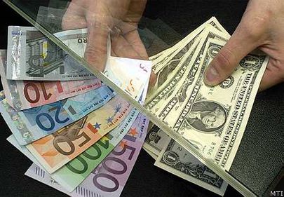 Creditarea în valută ar trebui restricţionată, împrumuturile în monedă exotică interzise